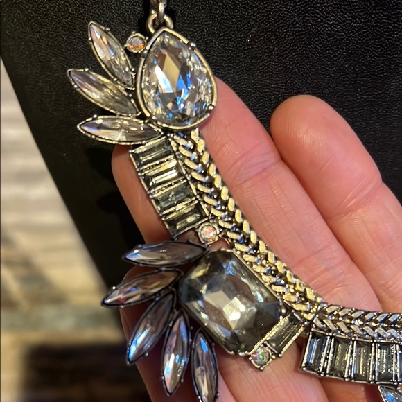 LOFT Silver Crystal Cluster Rhinestone Sparkly Necklace - Picture 7 of 9